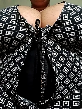 Snapshot of cococrush25 chatting on November 26, 2025, 6:20 pm cococrush25 online show from November 26, 2025, 6:20 pm