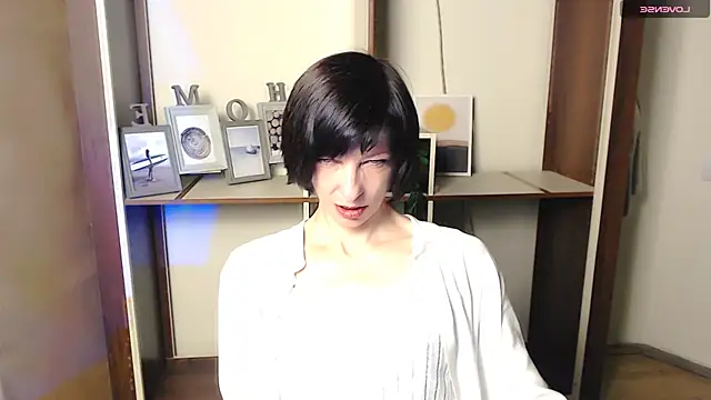  AngeliaFlow  online show from October 21, 2025, 7:42 am