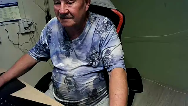 barenfan online show from February 4, 2025, 10:24 pm