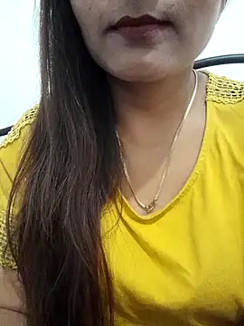 Deepcha1991 online show from February 14, 2025, 8:05 pm