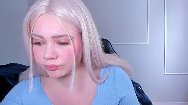 Snapshot of _leana_ chatting on March 5, 2025, 2:34 pm leana online show from March 5, 2025, 2:34 pm