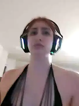 Snapshot of Gamergirl-Linela chatting on February 23, 2025, 7:17 pm Gamergirl-Linela online show from February 23, 2025, 7:17 pm