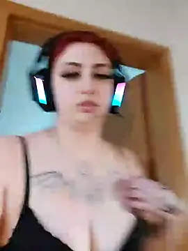 Snapshot of Gamergirl-Linela chatting on March 8, 2025, 5:49 am Gamergirl-Linela online show from March 8, 2025, 5:49 am