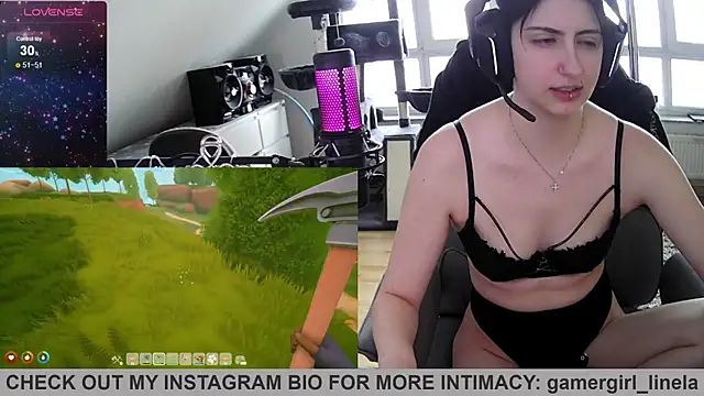Snapshot of Gamergirl-Linela chatting on June 12, 2026, 2:49 pm Gamergirl-Linela online show from June 12, 2026, 2:49 pm