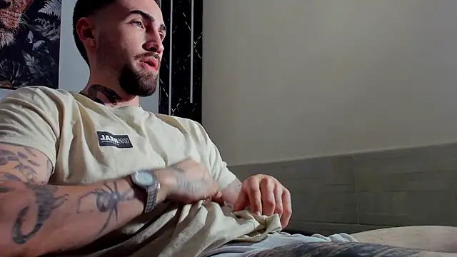 Luke davis01 online show from February 26, 2025, 4:45 pm