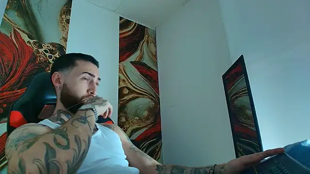 Luke davis01 online show from July 29, 2026, 1:20 pm