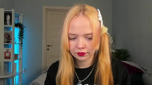 Bellla Murrr online show from February 10, 2025, 2:48 pm