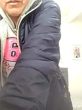 Snapshot of Saori_Sann_ chatting on October 14, 2025, 2:18 pm Saori Sann online show from October 14, 2025, 2:18 pm