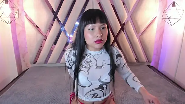 Snapshot of Vera_Best_ chatting on February 7, 2025, 11:45 am Vera Best online show from February 7, 2025, 11:45 am