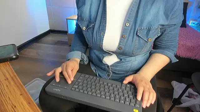  michonne  online show from April 9, 2026, 10:15 pm