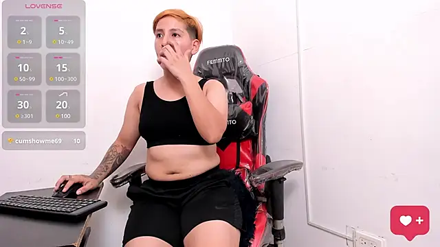 Snapshot of Brianna_Hard chatting on February 18, 2025, 10:58 pm Brianna Hard online show from February 18, 2025, 10:58 pm