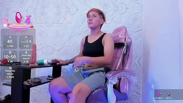 Snapshot of Brianna_Hard chatting on March 22, 2025, 8:40 am Brianna Hard online show from March 22, 2025, 8:40 am