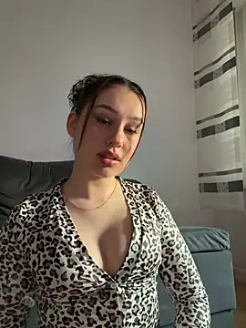 Daria-maus24 online show from May 21, 2026, 6:26 pm