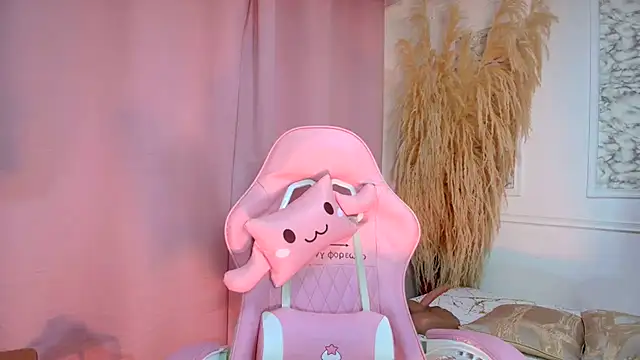 Danella houston online show from April 5, 2026, 8:06 pm