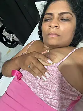 Snapshot of Tana_latin chatting on April 18, 2026, 11:05 pm Tana latin online show from April 18, 2026, 11:05 pm