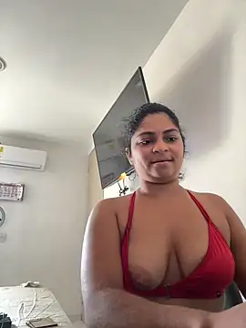 Snapshot of Tana_latin chatting on April 29, 2026, 9:21 pm Tana latin online show from April 29, 2026, 9:21 pm