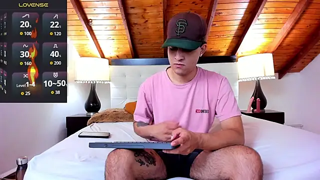 Sebastian Berne online show from October 7, 2025, 1:52 pm