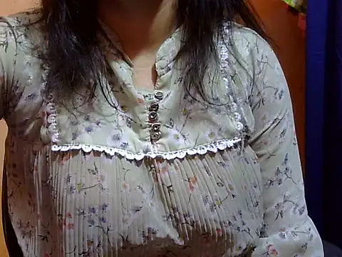 Snapshot of Your_cutiepie_ chatting on February 20, 2025, 3:30 pm Your cutiepie online show from February 20, 2025, 3:30 pm