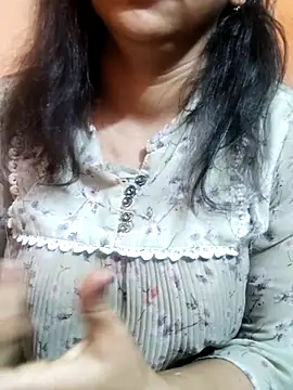 Snapshot of Your_cutiepie_ chatting on February 21, 2025, 3:34 am Your cutiepie online show from February 21, 2025, 3:34 am