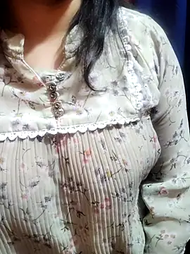 Snapshot of Your_cutiepie_ chatting on February 21, 2025, 6:51 am Your cutiepie online show from February 21, 2025, 6:51 am
