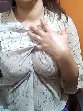 Snapshot of Your_cutiepie_ chatting on March 2, 2025, 6:30 pm Your cutiepie online show from March 2, 2025, 6:30 pm
