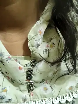 Your cutiepie  online show from December 20, 2025, 5:53 pm