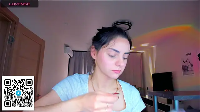 EmiliaZen online show from February 21, 2026, 3:35 pm