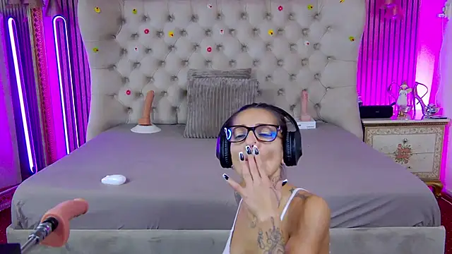 PlayfulShow online show from October 15, 2025, 8:47 am