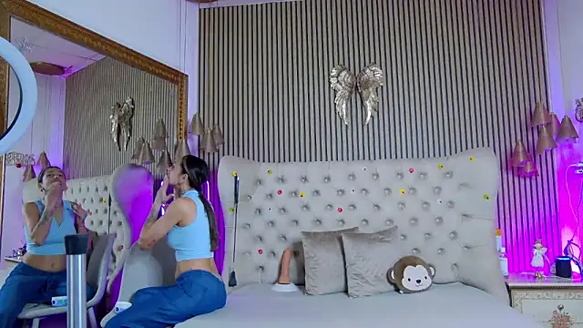 PlayfulShow online show from April 7, 2026, 12:49 pm