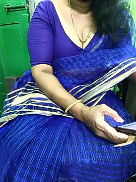 Snapshot of niiveditha chatting on September 19, 2025, 2:29 pm niiveditha online show from September 19, 2025, 2:29 pm