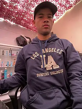 Twink X online show from February 9, 2025, 4:29 pm