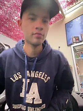 Twink X online show from February 9, 2025, 9:39 pm