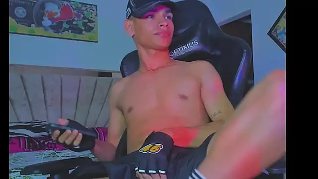 Snapshot of stitchs_smith chatting on February 5, 2025, 9:50 pm stitchs smith online show from February 5, 2025, 9:50 pm