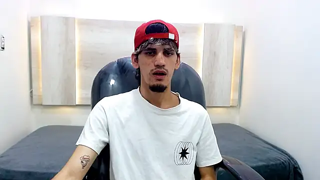 Dirty Kingg online show from February 10, 2025, 8:10 pm