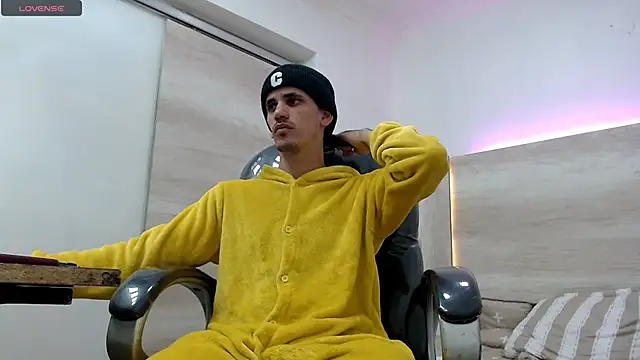 Dirty Kingg online show from March 20, 2025, 8:40 pm