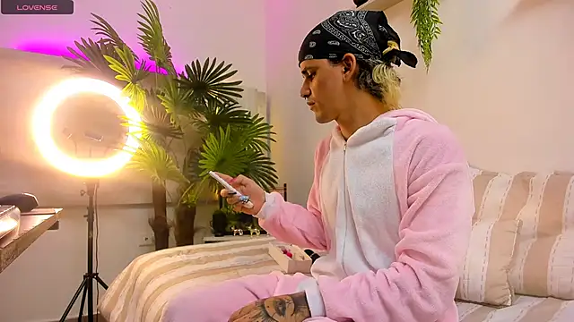 Dirty Kingg online show from September 16, 2025, 8:10 pm