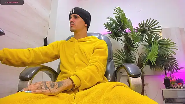 Dirty Kingg online show from September 23, 2025, 9:18 pm