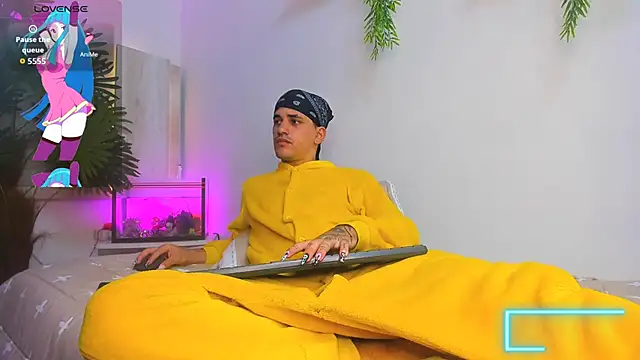 Dirty Kingg online show from October 13, 2025, 8:09 pm