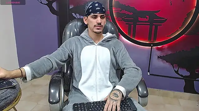 Dirty Kingg online show from October 26, 2025, 8:26 pm