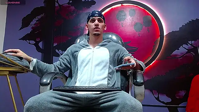 Dirty Kingg online show from November 1, 2025, 9:06 pm