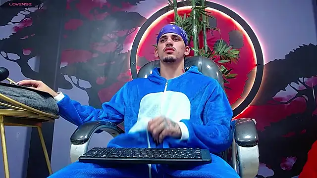 Dirty Kingg online show from November 11, 2025, 4:23 am