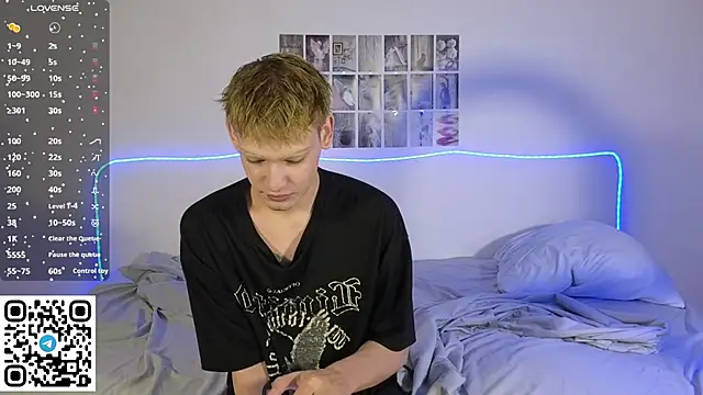 Snapshot of Julian_wins chatting on February 21, 2026, 12:33 am Julian wins online show from February 21, 2026, 12:33 am