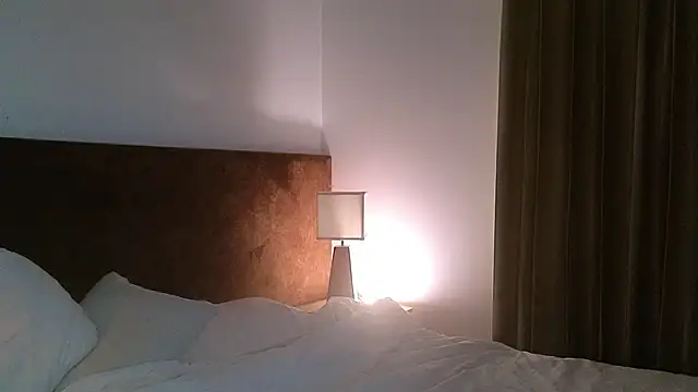 DemiDee online show from September 30, 2025, 11:15 am