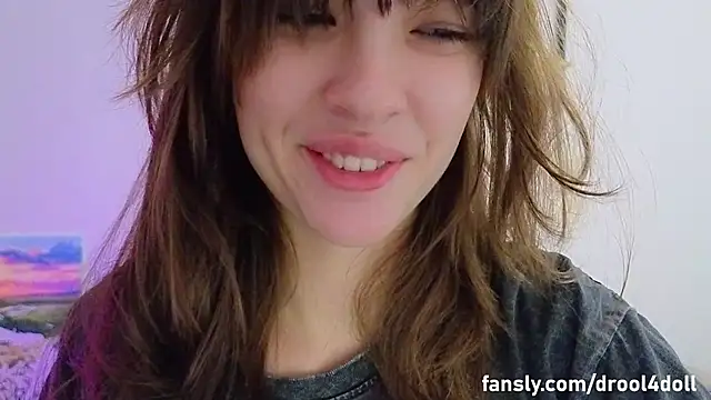 DemiDee online show from May 27, 2026, 7:44 pm