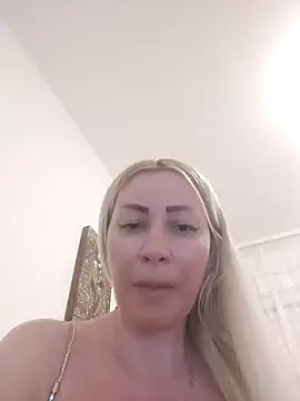 Snapshot of visnjica chatting on March 19, 2025, 10:31 pm visnjica online show from March 19, 2025, 10:31 pm
