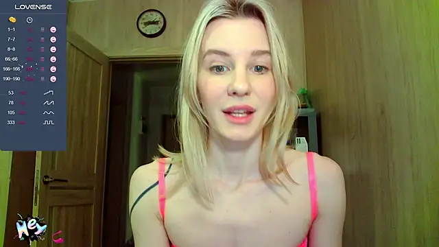 Snapshot of Caramel_piegirl chatting on February 12, 2025, 5:05 pm Caramel piegirl online show from February 12, 2025, 5:05 pm