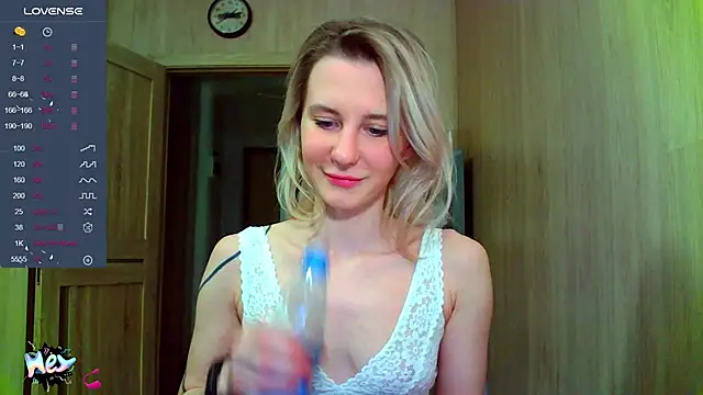 Snapshot of Caramel_piegirl chatting on September 11, 2025, 7:47 pm Caramel piegirl online show from September 11, 2025, 7:47 pm