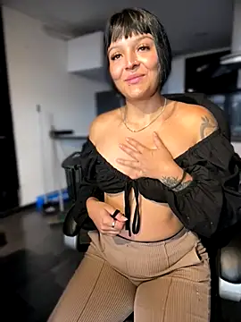 Dulce  Boyd online show from October 3, 2025, 1:52 pm