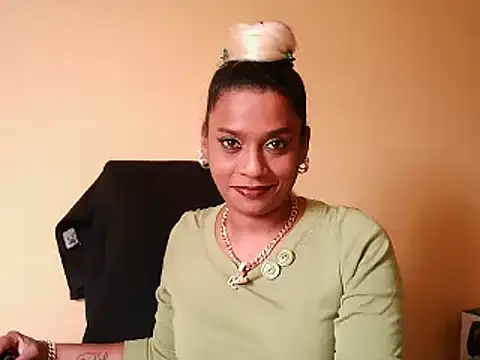 1fiestyalpha online show from October 2, 2025, 7:37 am