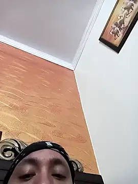 innocentboy1987 online show from February 12, 2025, 12:58 am